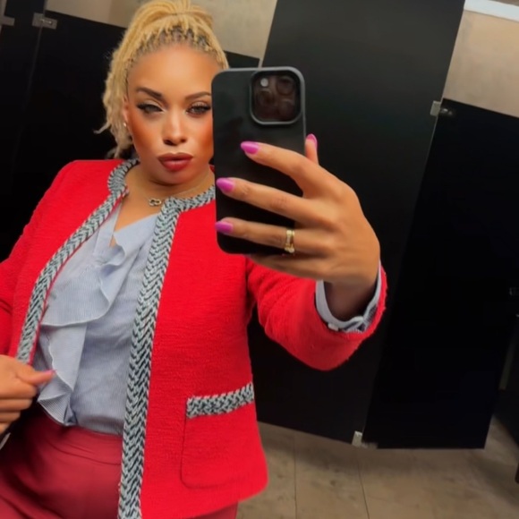 Red blazer - Picture 7 of 7